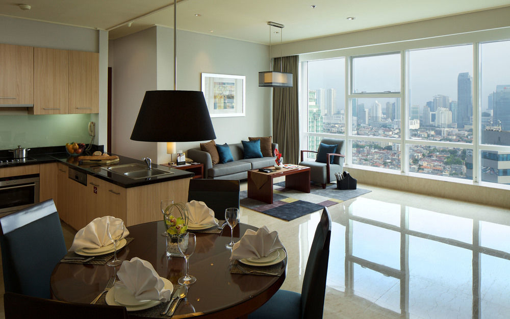 Hotel The Mayflower, Jakarta-marriott Executive 5*