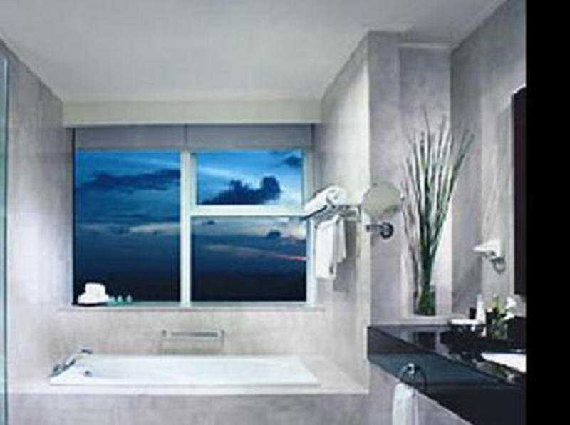 The Mayflower, Jakarta-marriott Executive Jakarta