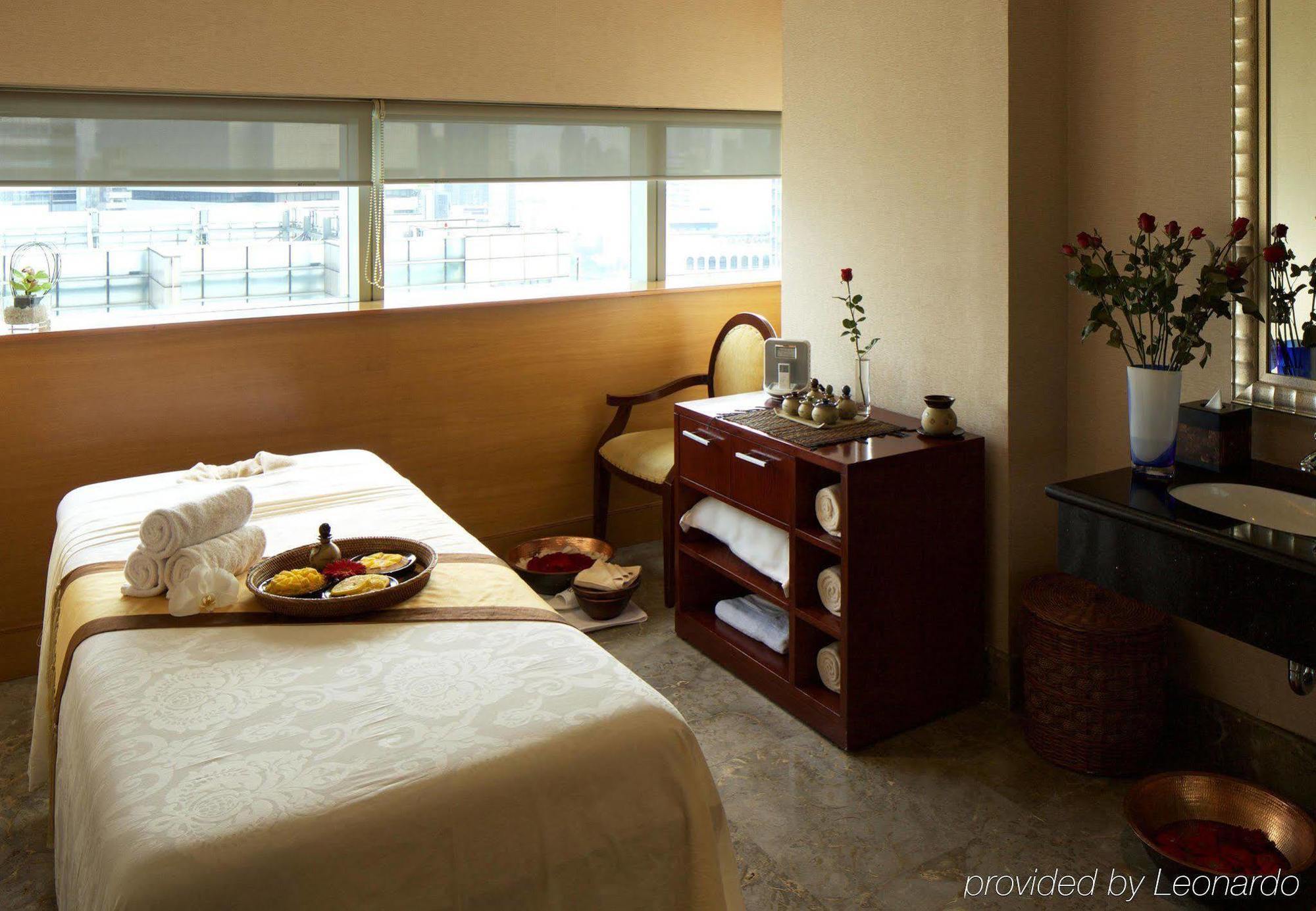 The Mayflower, Jakarta-marriott Executive